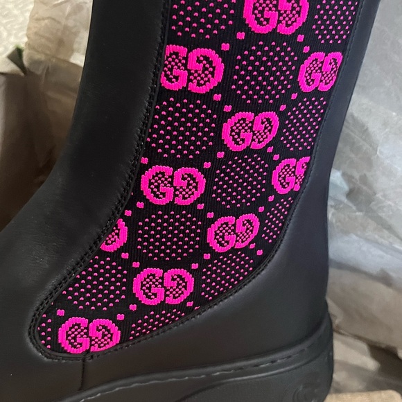 NWT Gucci Chelsea Boots size 41 - Picture 3 of 5
